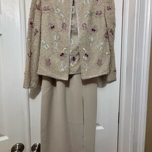 Vintage 100% Silk Beaded 3 Piece Jacket and Skirt Set in Beige w/ Pink Floral